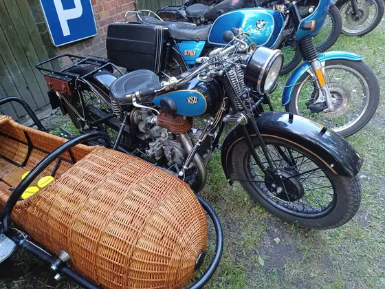 45-lecie BMW Veteran Club Toruń 2022 — zdjęcie 11 z 19