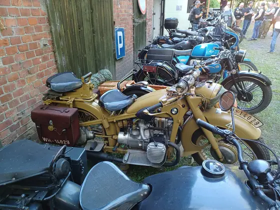 45-lecie BMW Veteran Club Toruń 2022 — zdjęcie 13 z 19