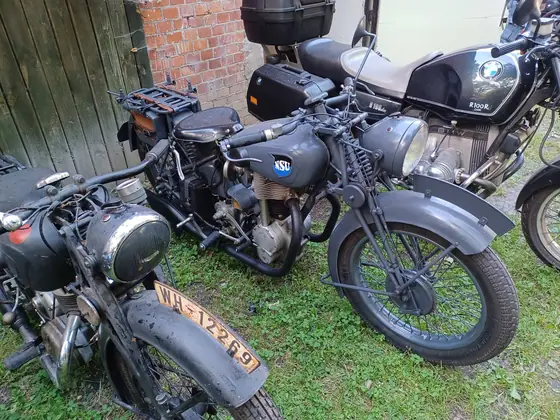 45-lecie BMW Veteran Club Toruń 2022 — zdjęcie 16 z 19