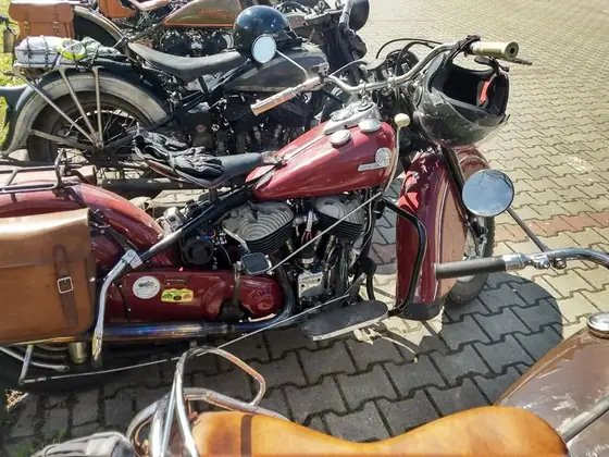 Rozpoczęcie sezonu Oldtimer Club Poland 2022 — zdjęcie 16 z 22