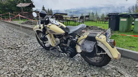 Rozpoczęcie sezonu Oldtimer Club Poland 2024 — zdjęcie 15 z 46