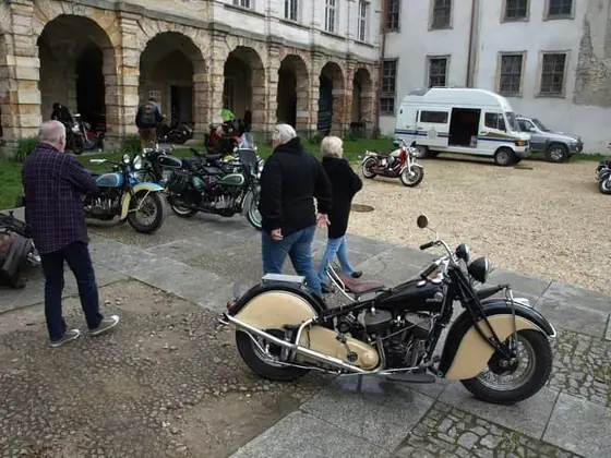 Rozpoczęcie sezonu Oldtimer Club Poland 2024 — zdjęcie 25 z 46