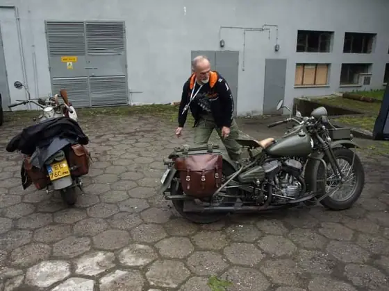 Rozpoczęcie sezonu Oldtimer Club Poland 2024 — zdjęcie 27 z 46