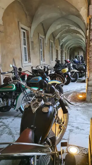Rozpoczęcie sezonu Oldtimer Club Poland 2024 — zdjęcie 33 z 46