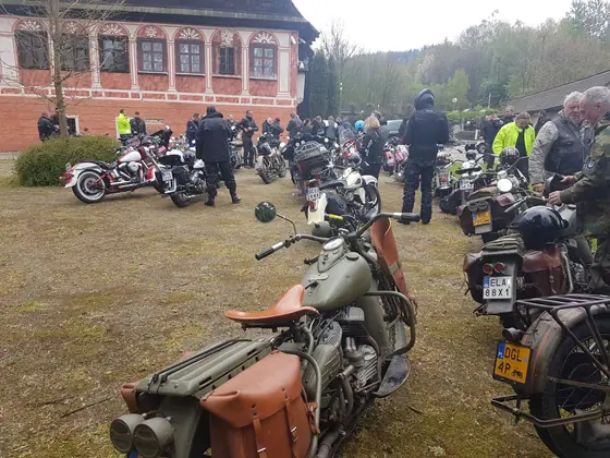 Rozpoczęcie sezonu Oldtimer Club Poland 2024 — zdjęcie 41 z 46