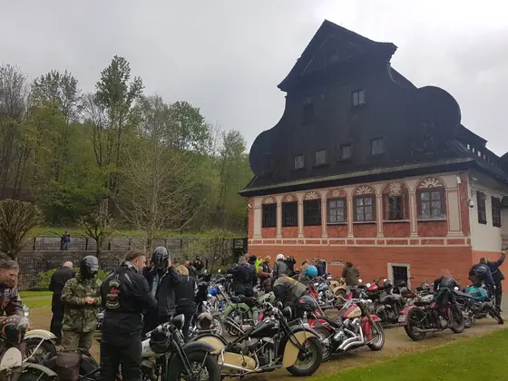 Rozpoczęcie sezonu Oldtimer Club Poland 2024 — zdjęcie 42 z 46