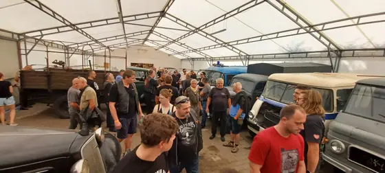 Zlot Miłośników Żelastwa — Lutomiersk 2024 — zdjęcie 23 z 72