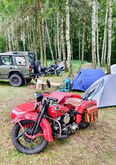 Zlot Miłośników Żelastwa — Lutomiersk 2026 — zdjęcie 38 z 45